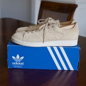 Mens Adidas Stan Smith Originals.  Suede Leather Khaki.  Size 11.